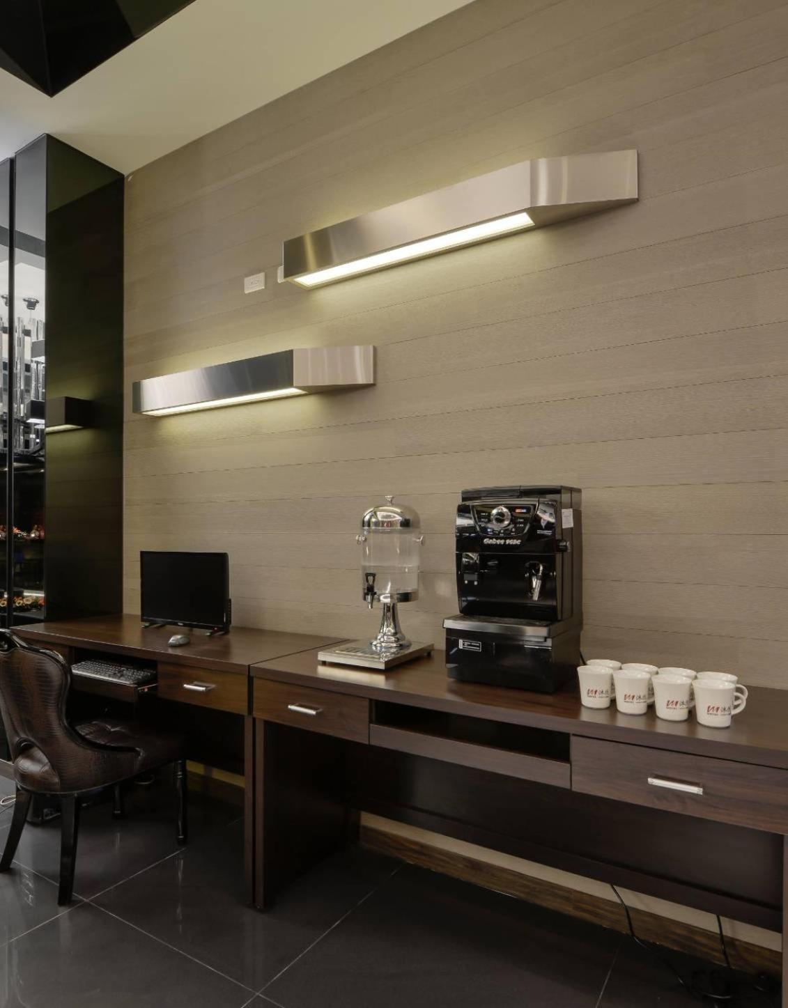 M Hotel Каотун Екстериор снимка